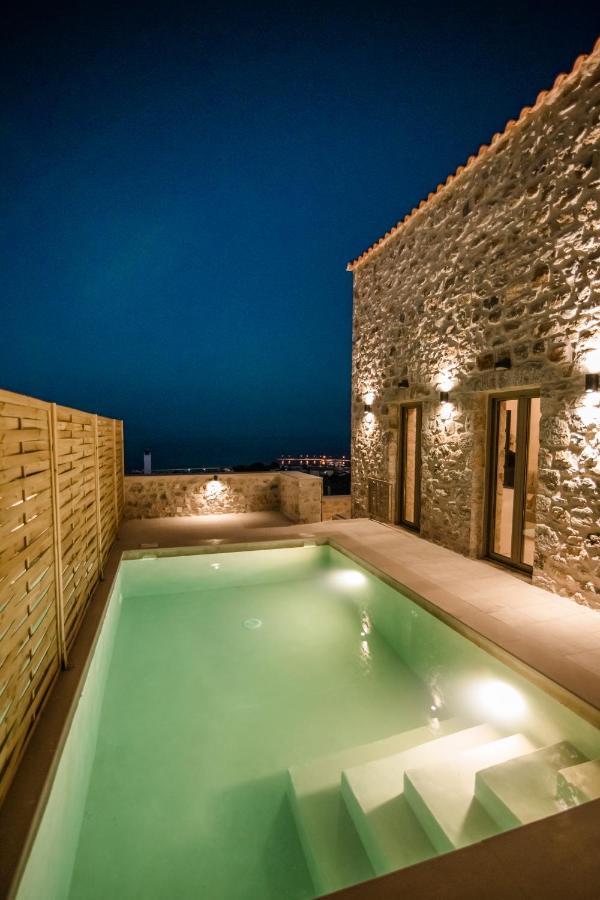 Mani Luxury Suites And Studios In Gytheio With Private Pools Ngoại thất bức ảnh