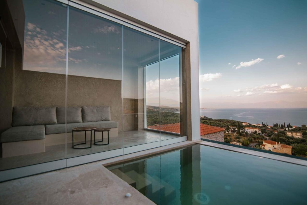 Mani Luxury Suites And Studios In Gytheio With Private Pools Ngoại thất bức ảnh