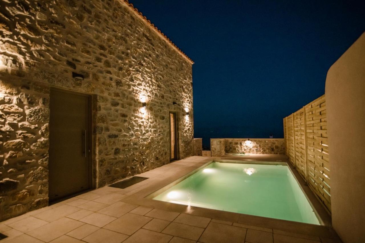 Mani Luxury Suites And Studios In Gytheio With Private Pools Ngoại thất bức ảnh